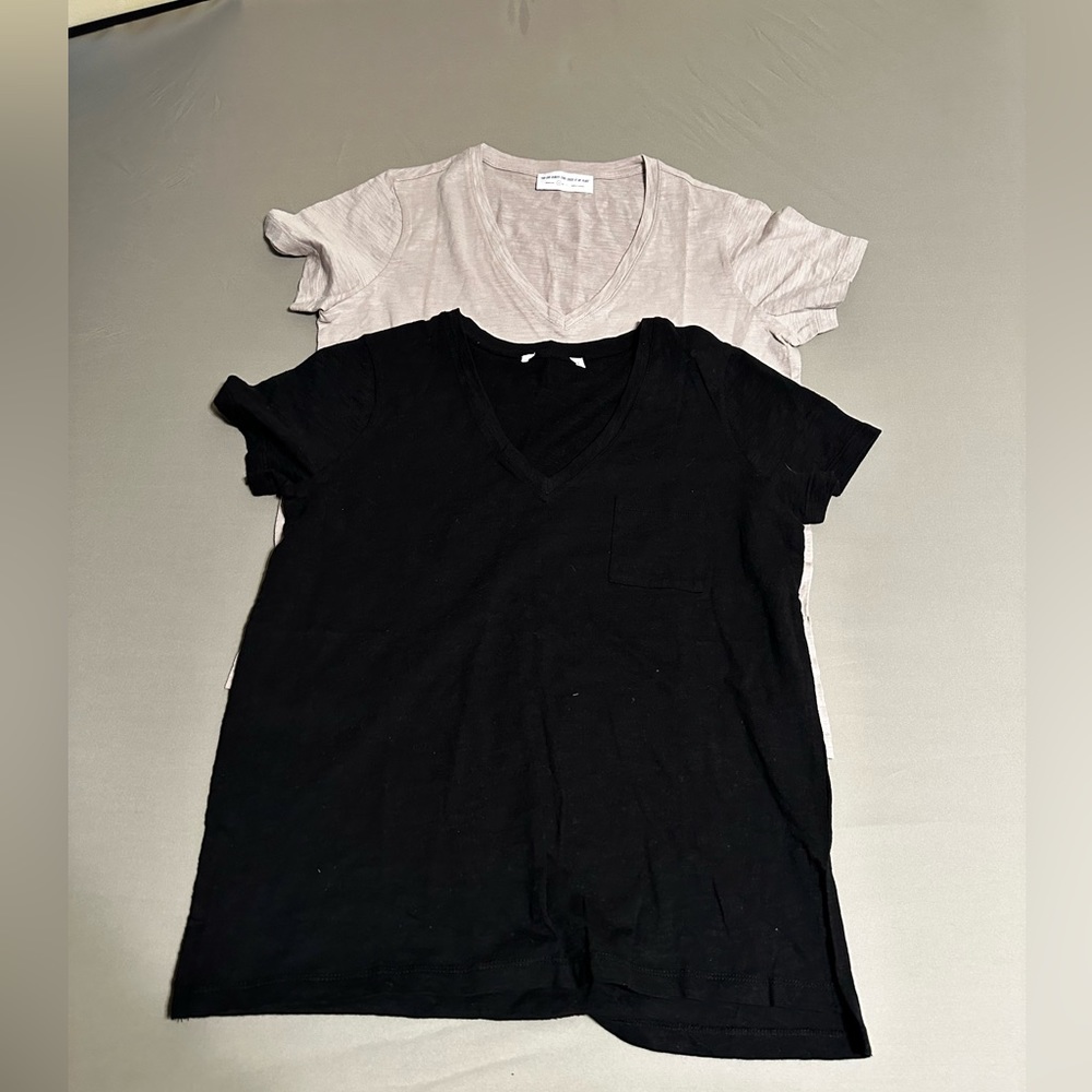 NWOT YOU CAN ALWAY COME CRASH AT MY PLACE WOMENS BUNDLE OFF TWO TOPS SIZE S